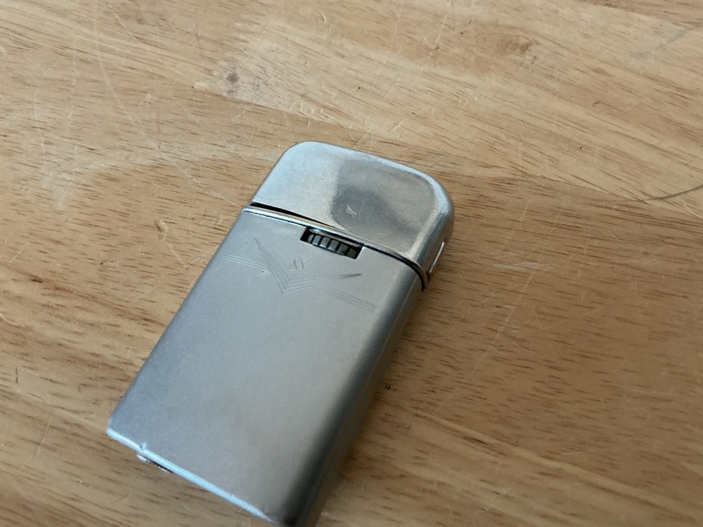 Vtg Ronson Varaflame Lighter Un Tested