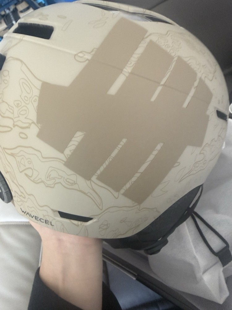 UNDEFEATED X BURTON LOGAN WAVECEL HELMET - Tan LARGE