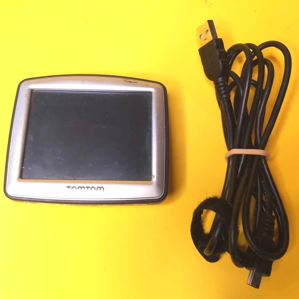 🔥 TOMTOM ONE GPS PORTABLE NAVIGATION DEVICE COMPACT 2D 3D MAPS 3.5" TFT LCD USB