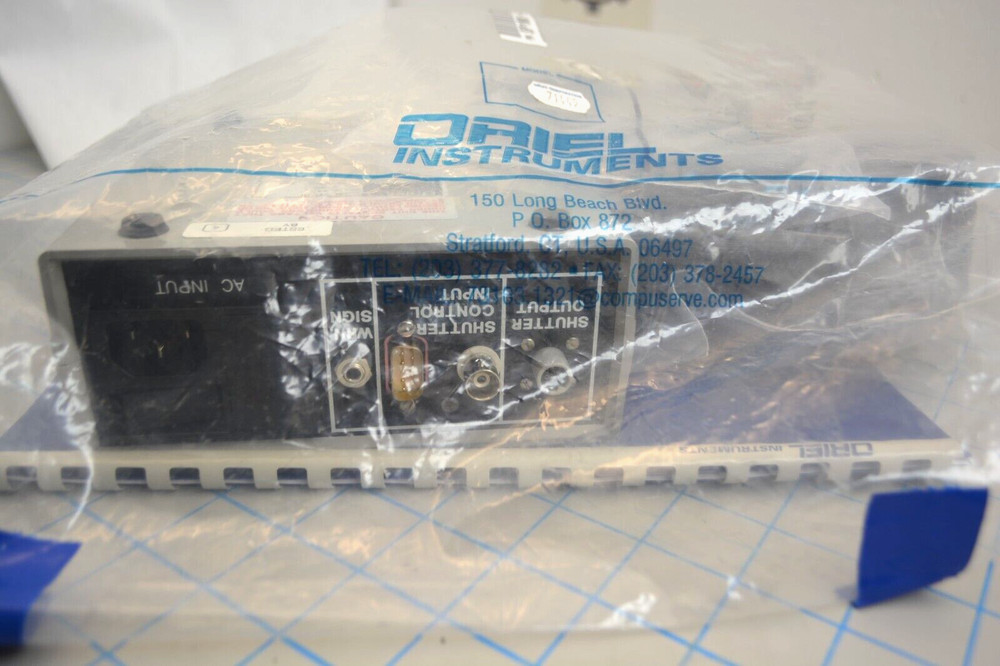71445 / SHUTTER LIGHT SOURCE, 1.4-IN 71445 / ORIEL INSTRUMENTS