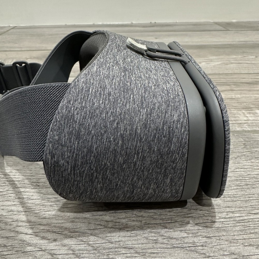 Google Daydream View VR Headset Slate Grey Virtual Reality Remote Control