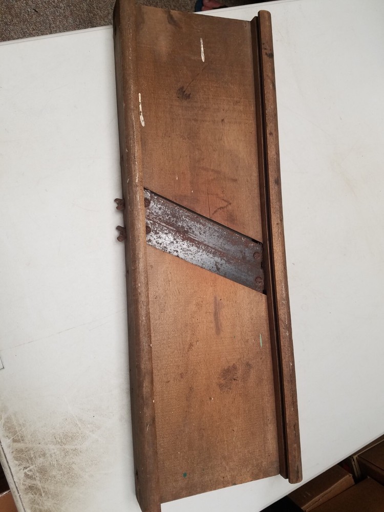 Vintage Cabbage Cutting Board (V)