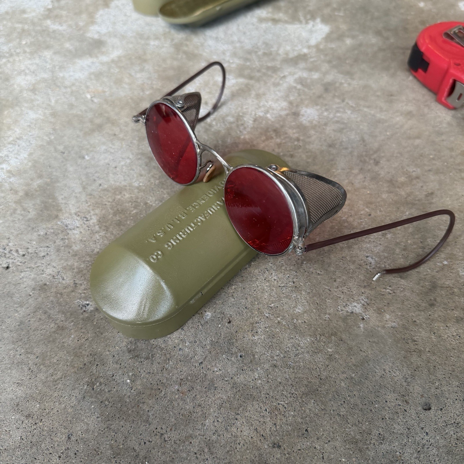 Red Welsh WW2 Goggles With Screens NOS deadstock Steampunk Vintage 1940s