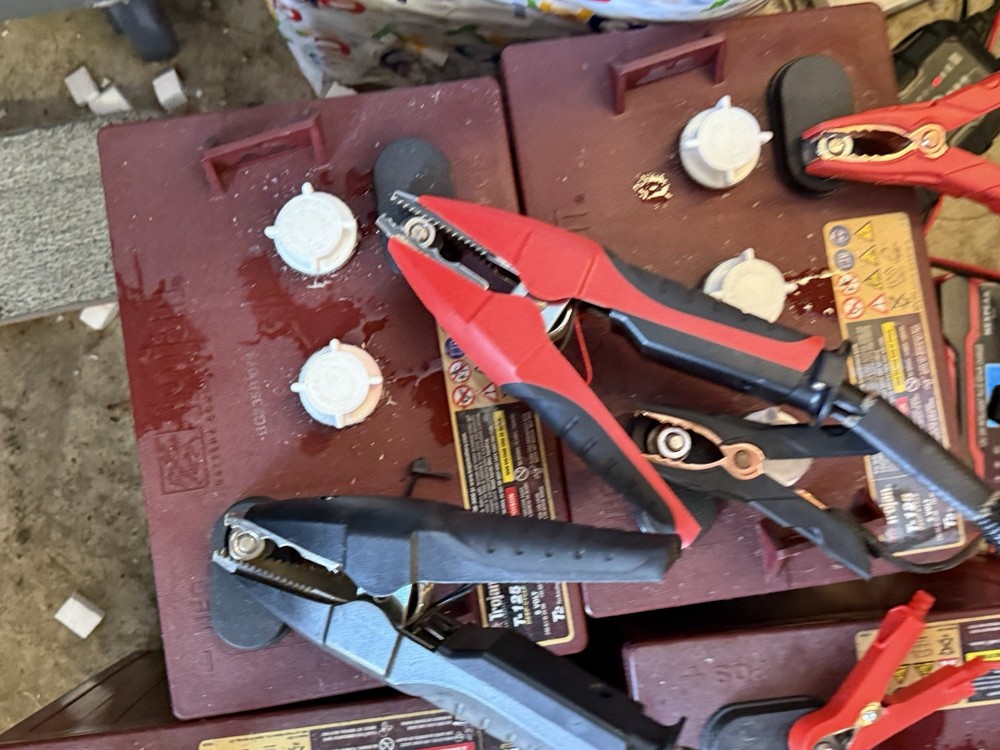 Midtronics DCA-8000 Dynamic Diagnostic Charging System Not Fully TESTED