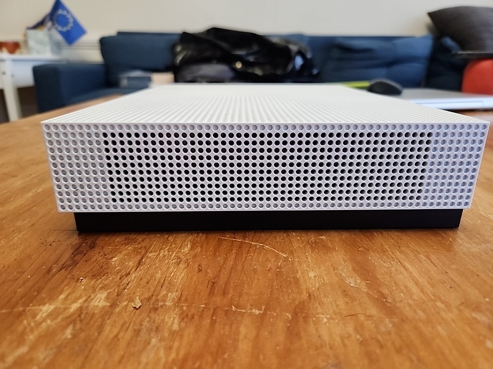 Xbox One S w/ Controller (No Wires)