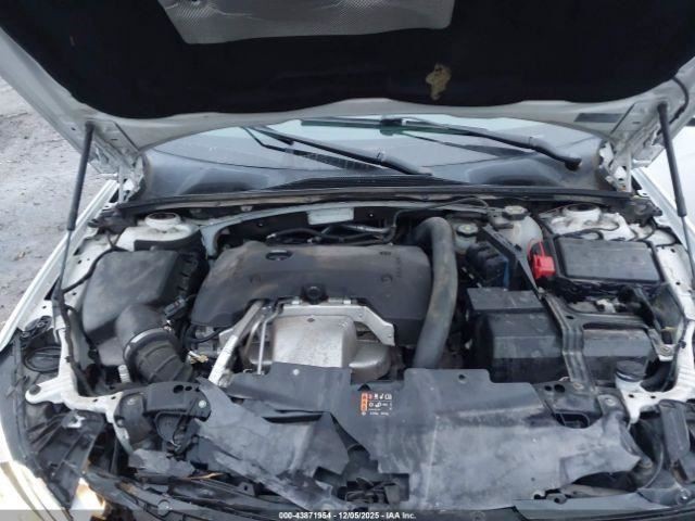 REGAL 2019 Glove Box 4935013