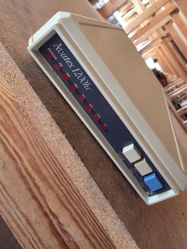 Avatex 1200hc External Modem