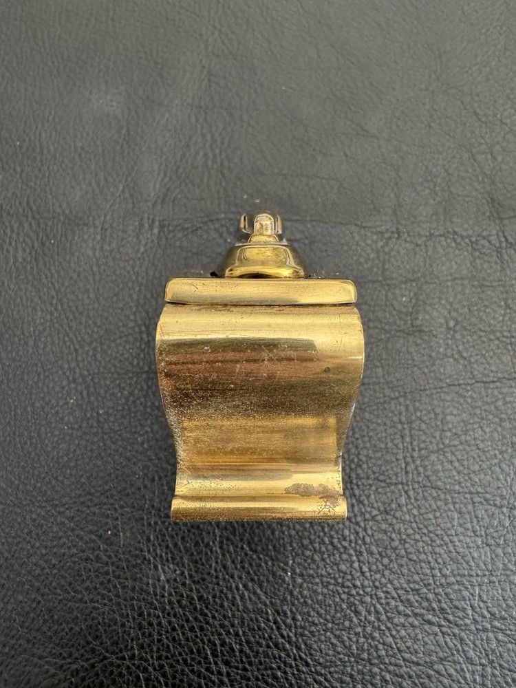 Vintage Ronson Varaflame Table Lighter.