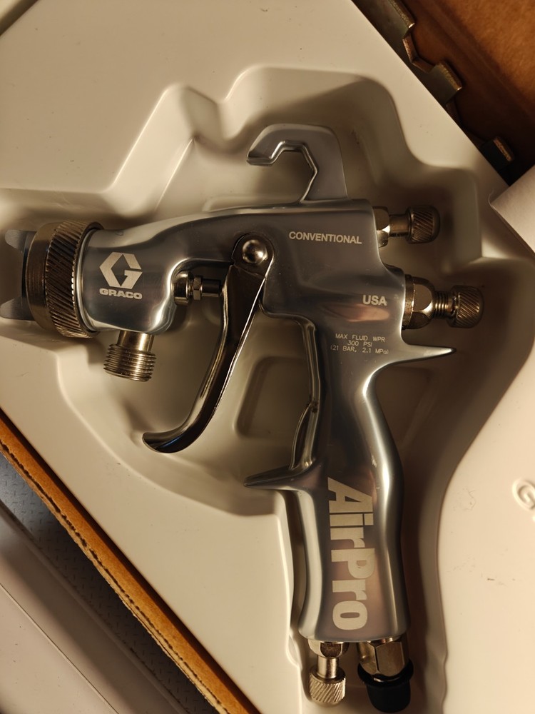 Graco Air Pro pressure feed spray gun