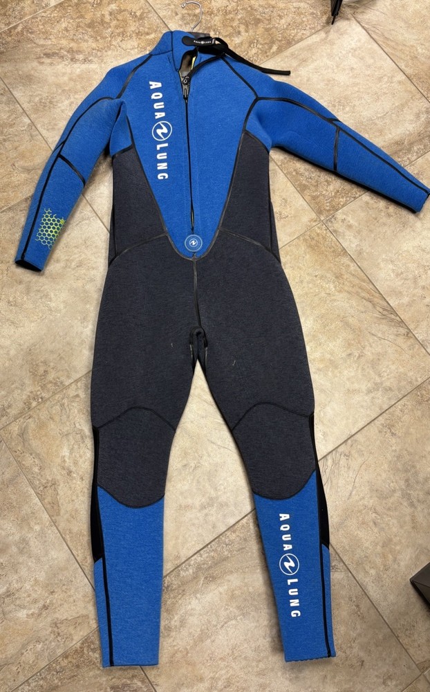 Aqualung 5mm wetsuit