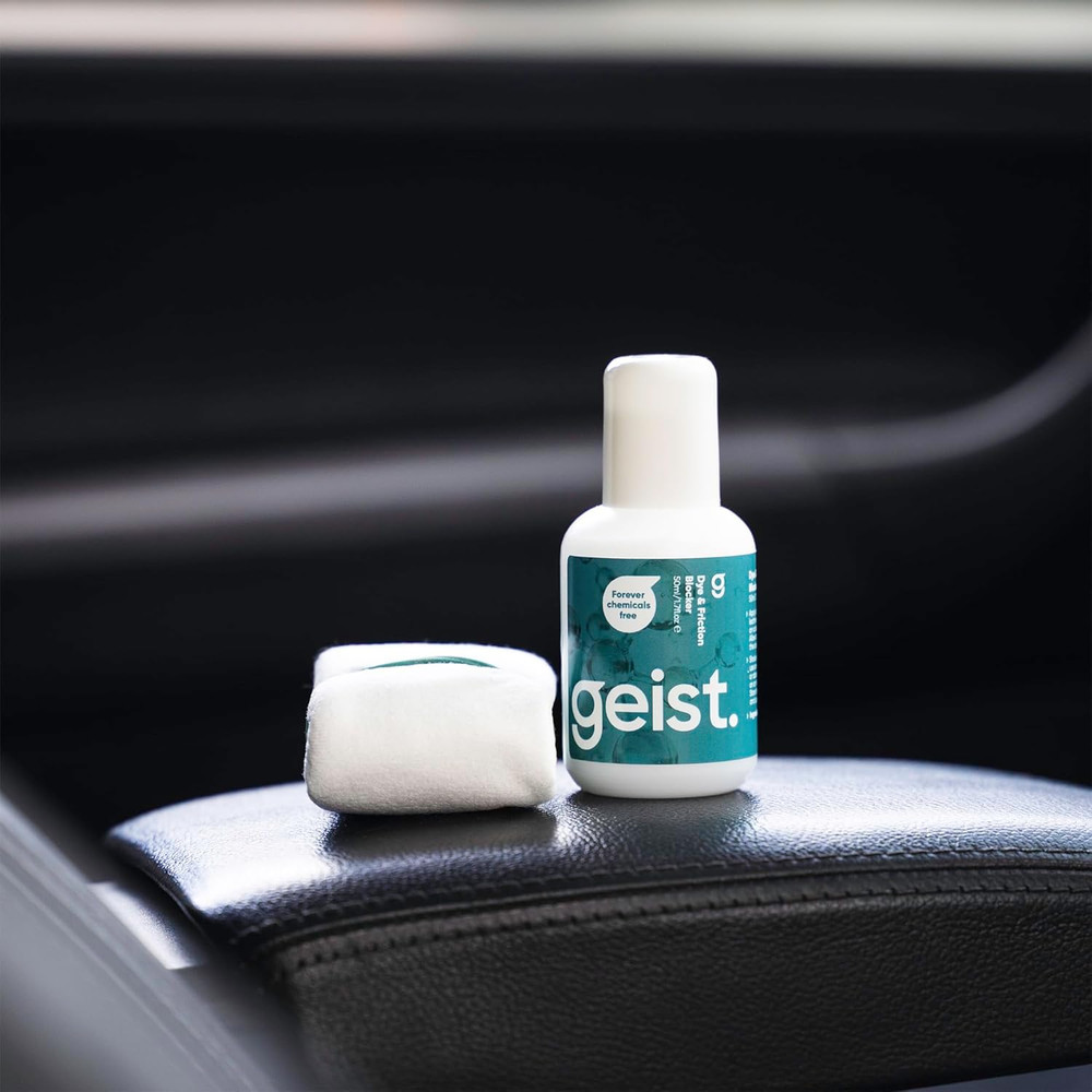 Steering Wheel Restoration Kit | Degrease and Refresh the Colour of Worn or Scra
