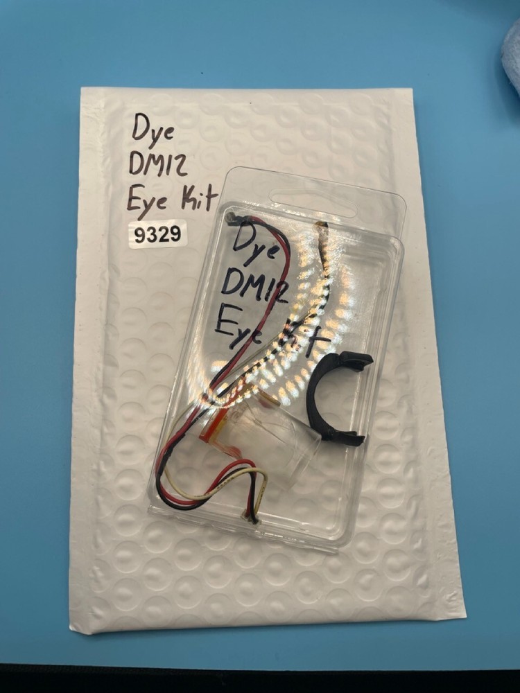 Dye DM12 Eye Kit