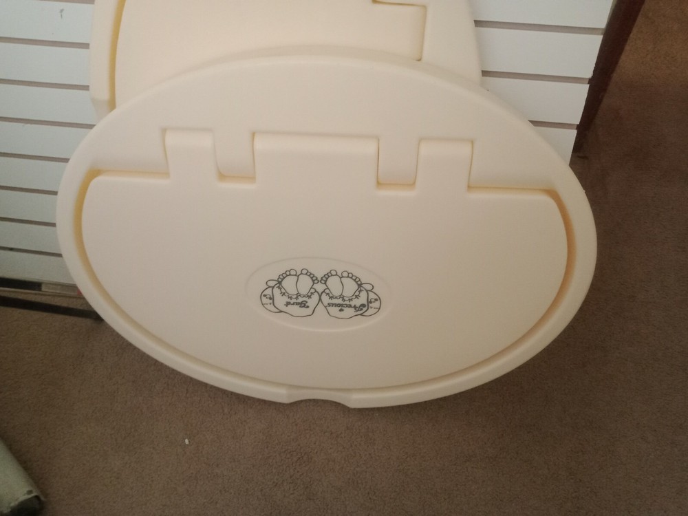 wall mounted baby changing station