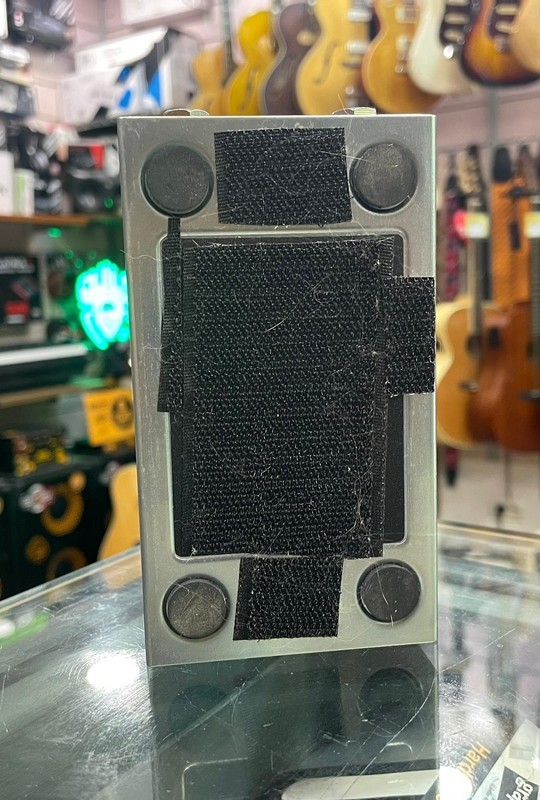 TC ELECTRONIC IRON CURTAIN