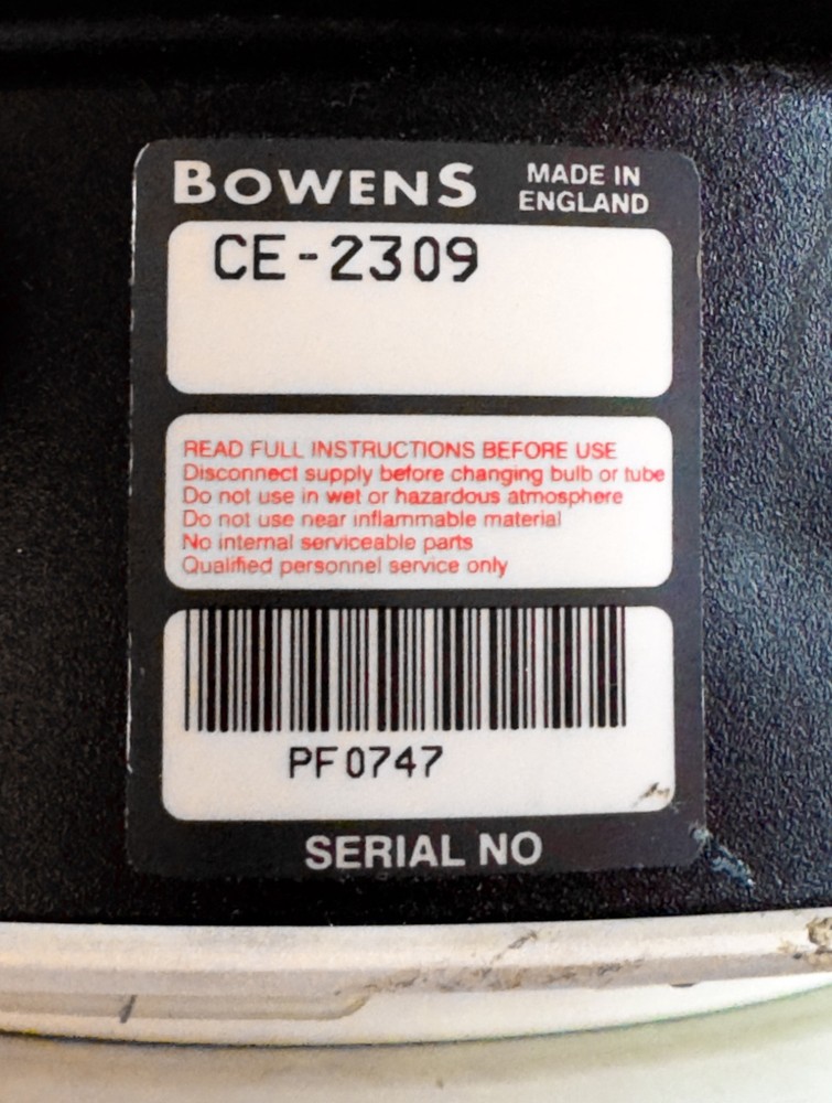 Bowens Ringflash for Dynalite with Camera Mount hardware and diffusor.