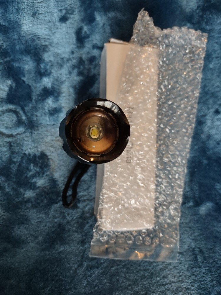 Super Bright Compact Durable Zoomable LED Tactical Flashlight