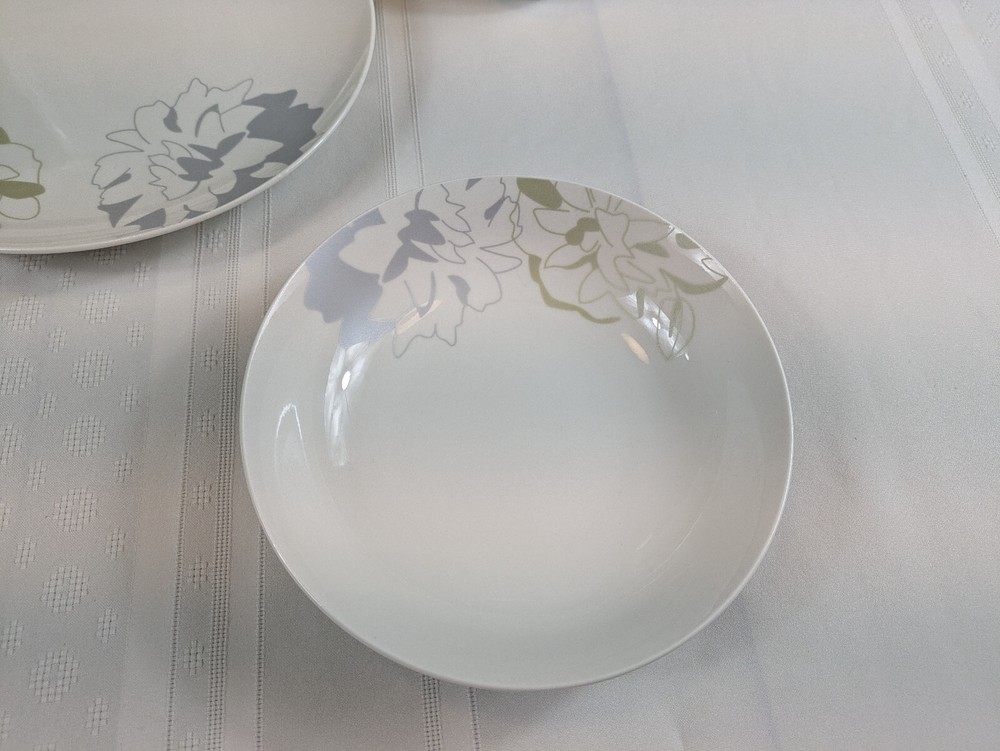 Gust Spring Floral 29 Pc Dinnerware Set Plates Bowls Cups Missing 1 Plate Dahlia