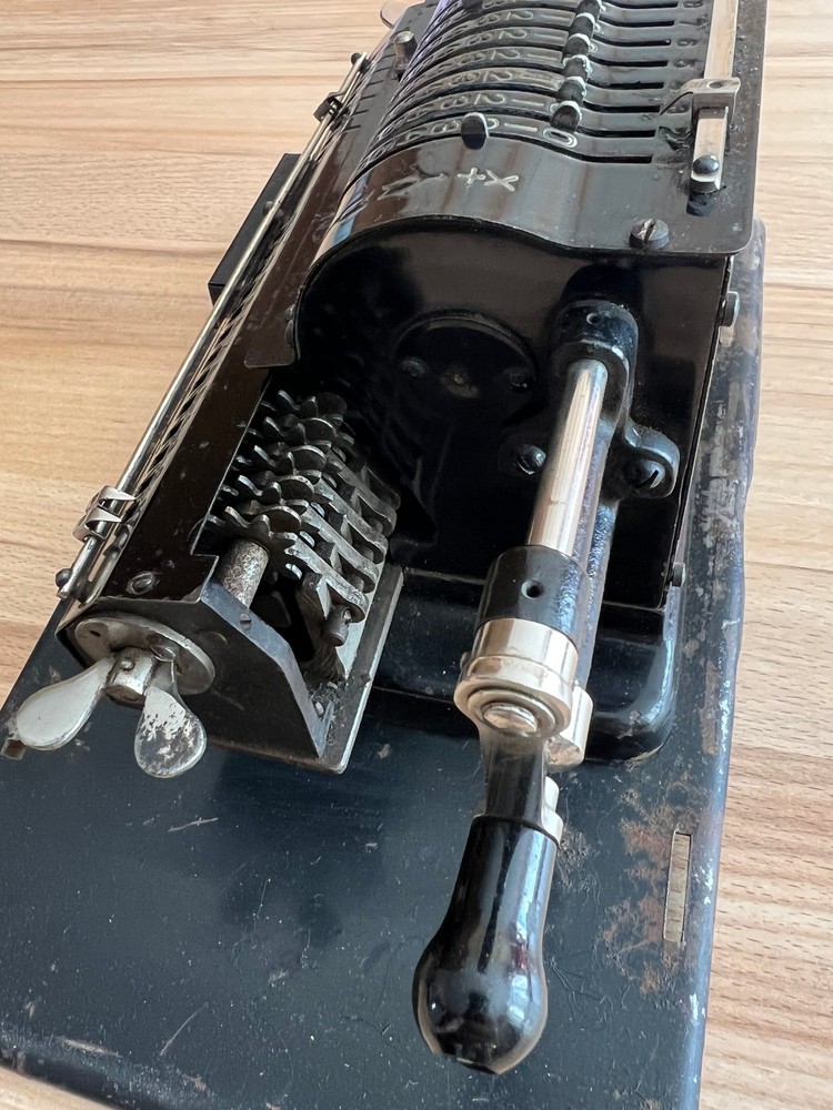 Felix Arithmometer. Mechanical Adding Machine USSR