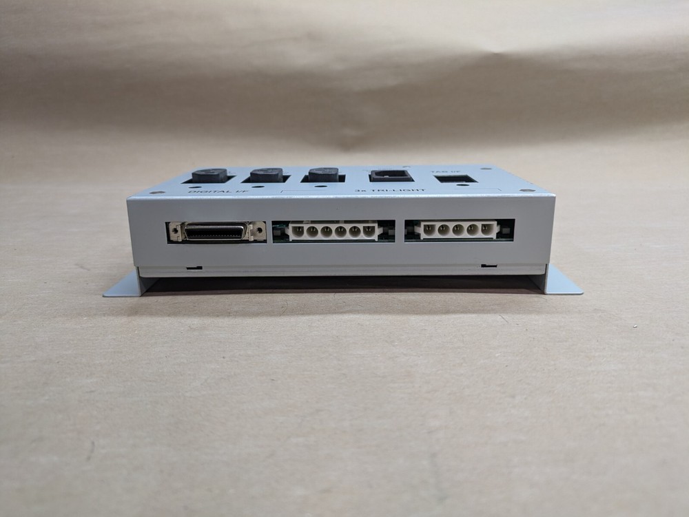 NEW - TAB/R3 Trilight Controller Box - 497-0450589