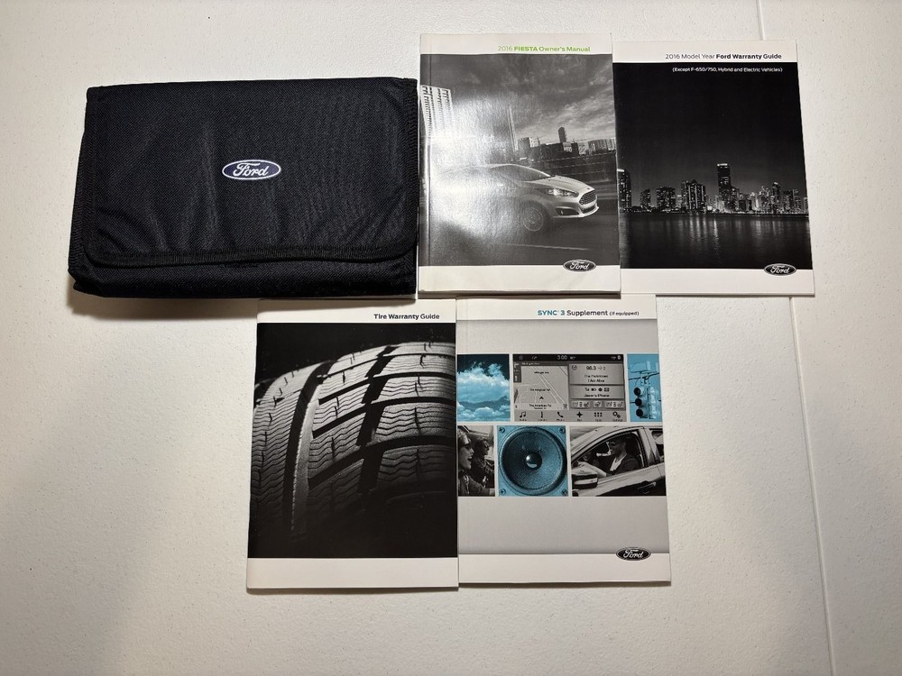 2016 Ford Fiesta Owner's Manual Set