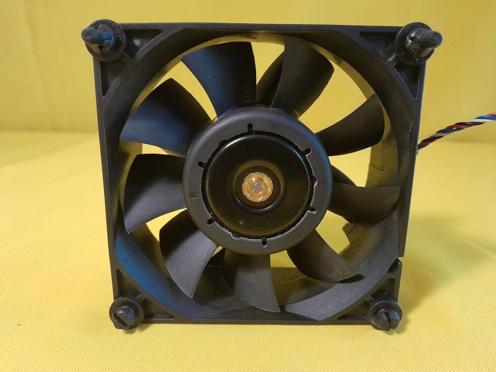 Computer Fan Delta Electronics DC Brushless Fan - AFC0912DE - ST6-1