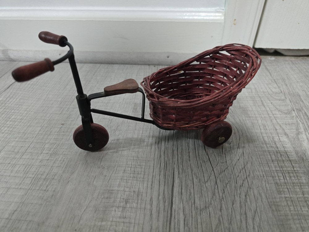 Bicycle Basket Decoration