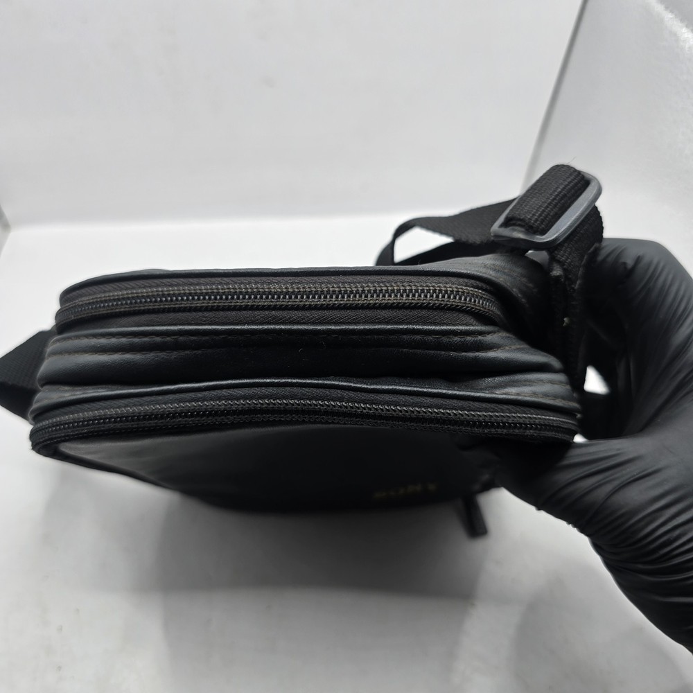 Sony Walkman CD Projects Player Carry Case Black 90s Vintage Strap