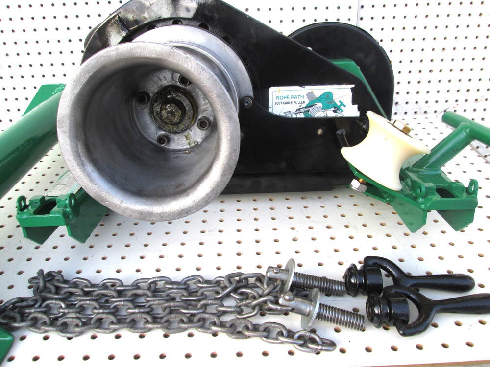 Greenlee 6001 Super Tugger Cable Puller 6500 lbs with floor mount Ready to pull
