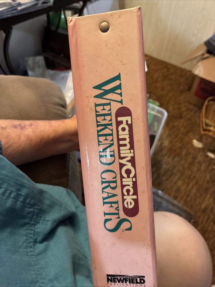 1991 Family Circle Weekend Crafts Notebook