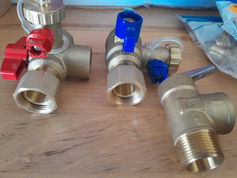 Rheem RTG20326 Tankless Water Heater Service Valve Kit 3/4”￼