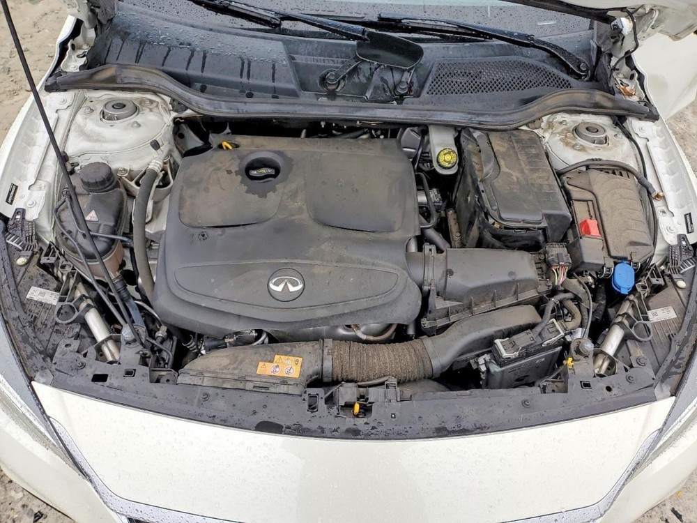 QX30 2017 Glove Box 4977390