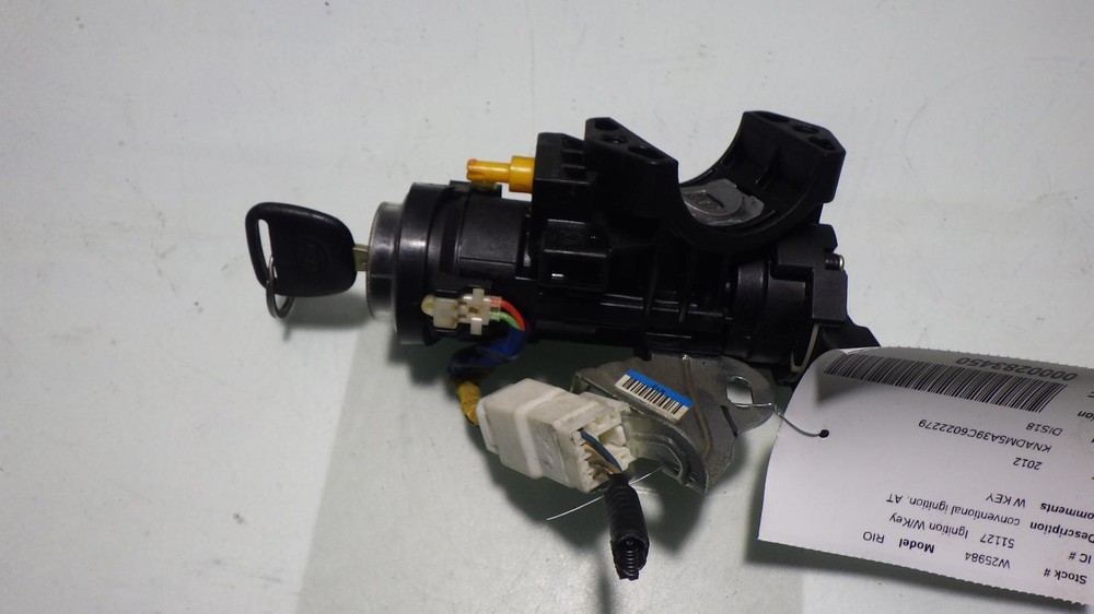 12 KIA RIO Ignition W/Key