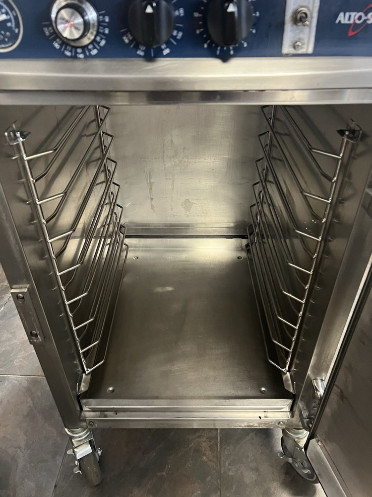 Alto-Shaam 1000-TH-II Half Height Stackable Cook and Hold Oven