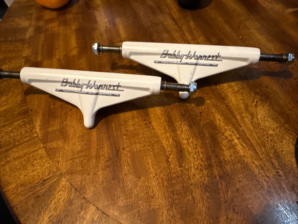 Venture Worrest Hangers Only 8.25