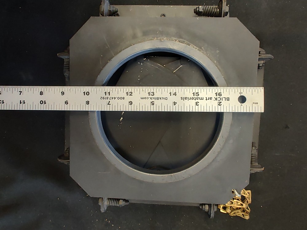 Mole Richardson Barn Doors Light Shield, Mini. With A Chain 407