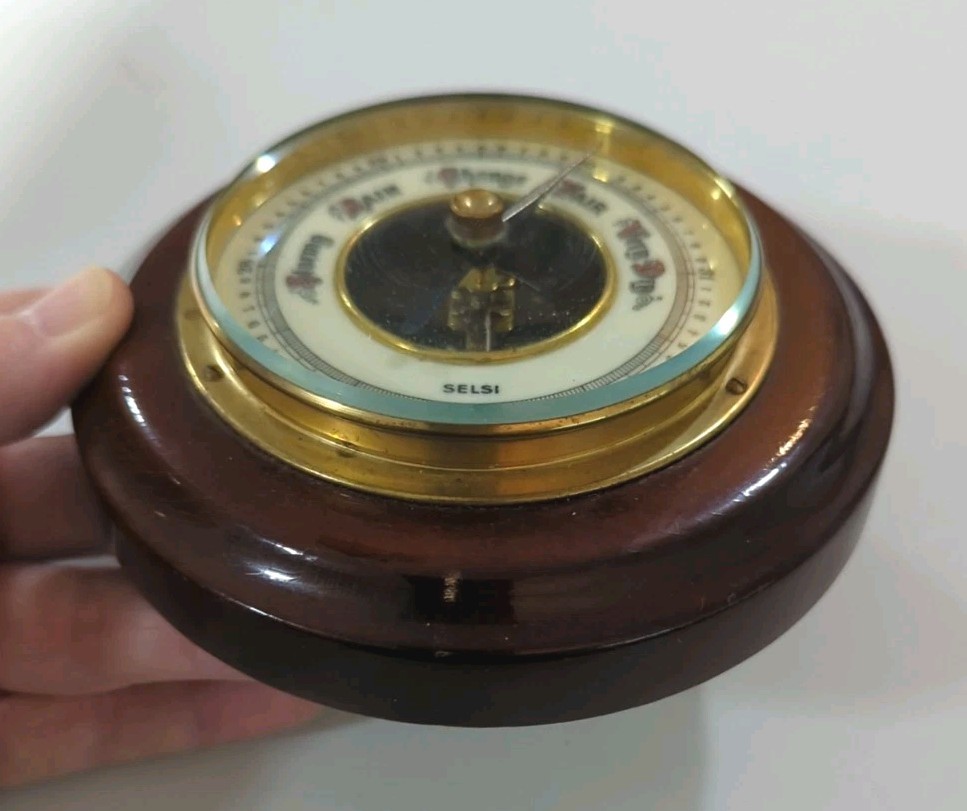 Retro Vintage Maritime Barometer