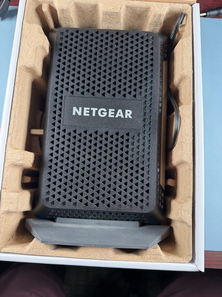 NETGEAR Nighthawk CM1000 DOCSIS 3.1 Cable Modem - Powers on - Untested - VIDEO
