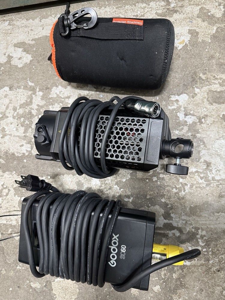 550$ Godox SC-60 Continuous Light + Projection Attachment