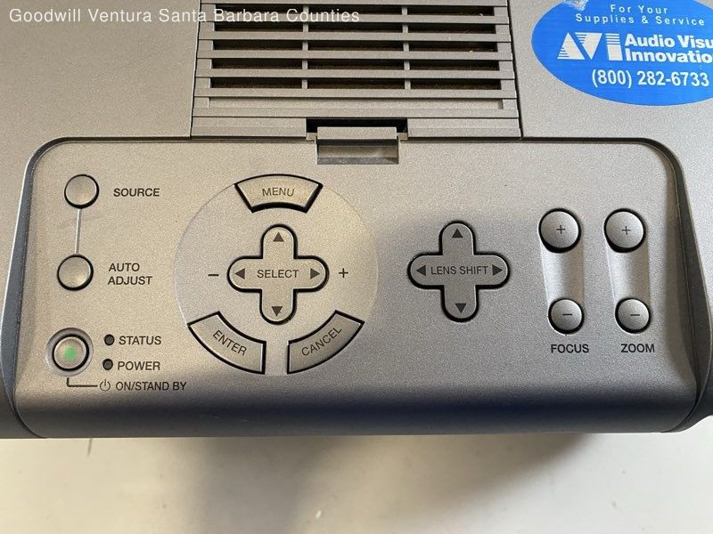 Nec GT950 LCD Projector - Read