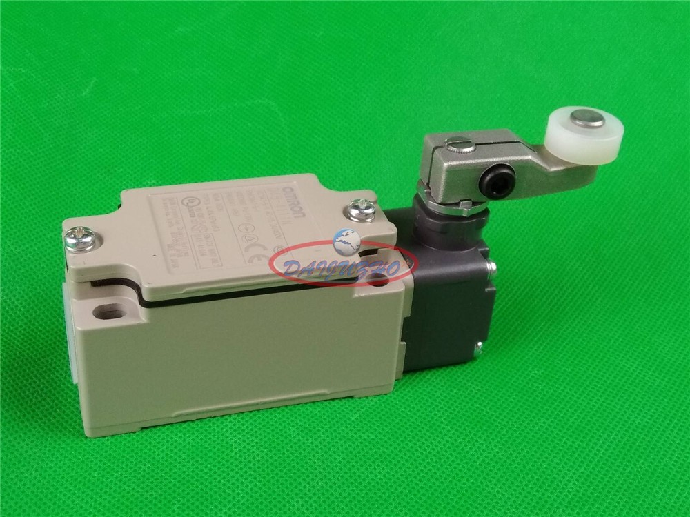1PC New D4B-4111N Omron Limit Switch D4B4111N