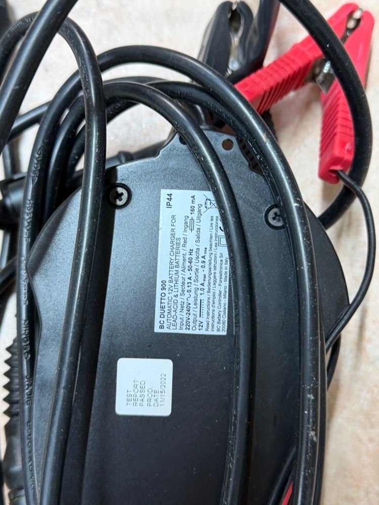 BC Duetto 900 Motorcycle Battery Maintainer