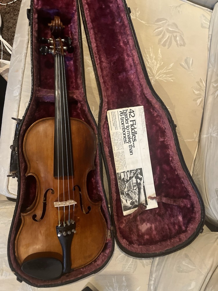 Authentic Edward B. Moss Fiddle No.32
