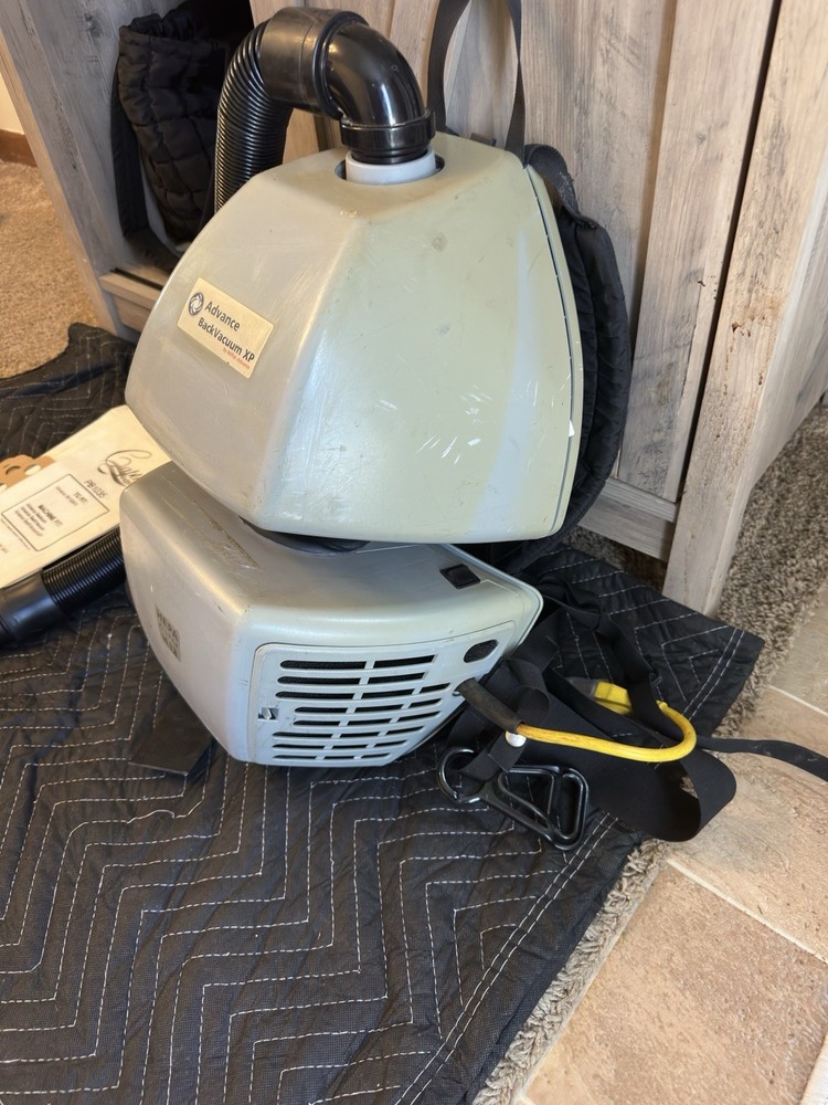 Advance Backvacuum XP