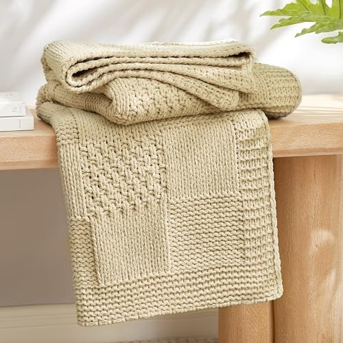 Amélie Home Chenille Knit Throw Blanket for Couch, Checkered Texture