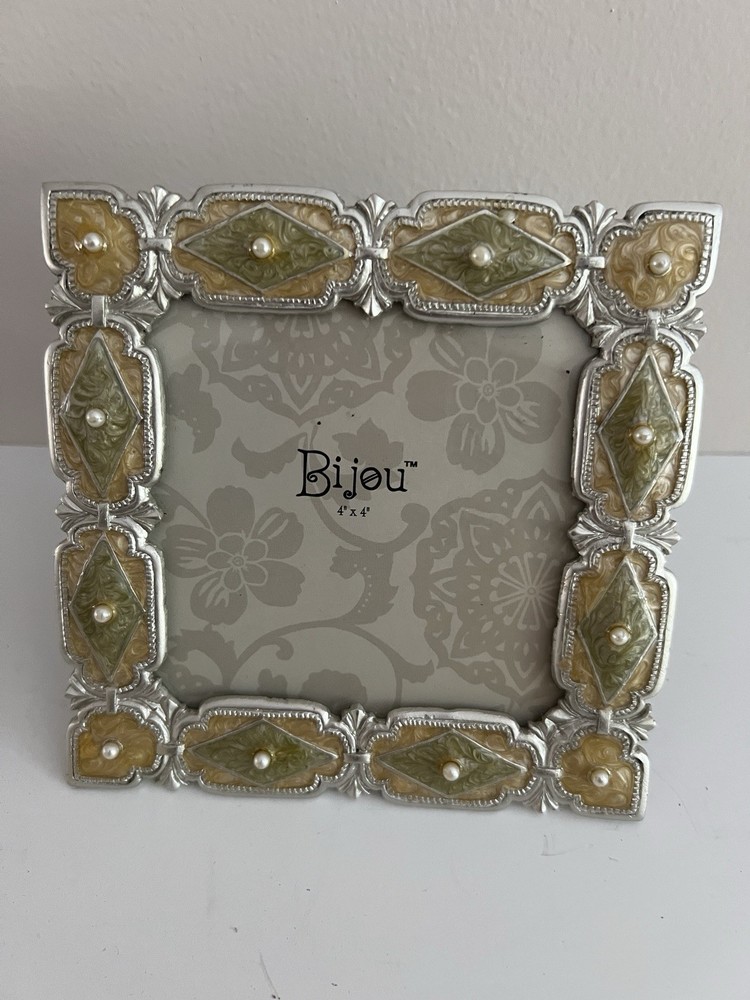 Jewelled  BIJEU  BAEUTIFUL PICTURE FRAME