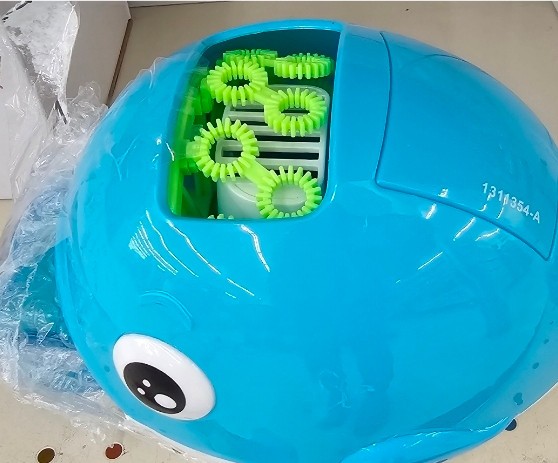 JOYIN Blue Whale Automatic Bubble Blower Machine Maker 3.5 oz Solution Included