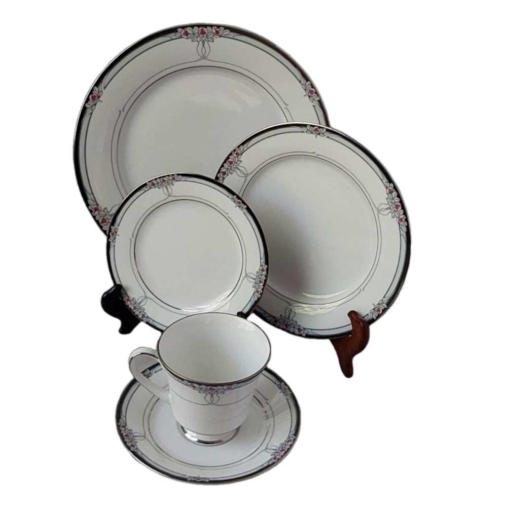 LEGENDARY BY NORITAKE SEANCE 5 PIECE PLACE SETTING DINNER FOR 1