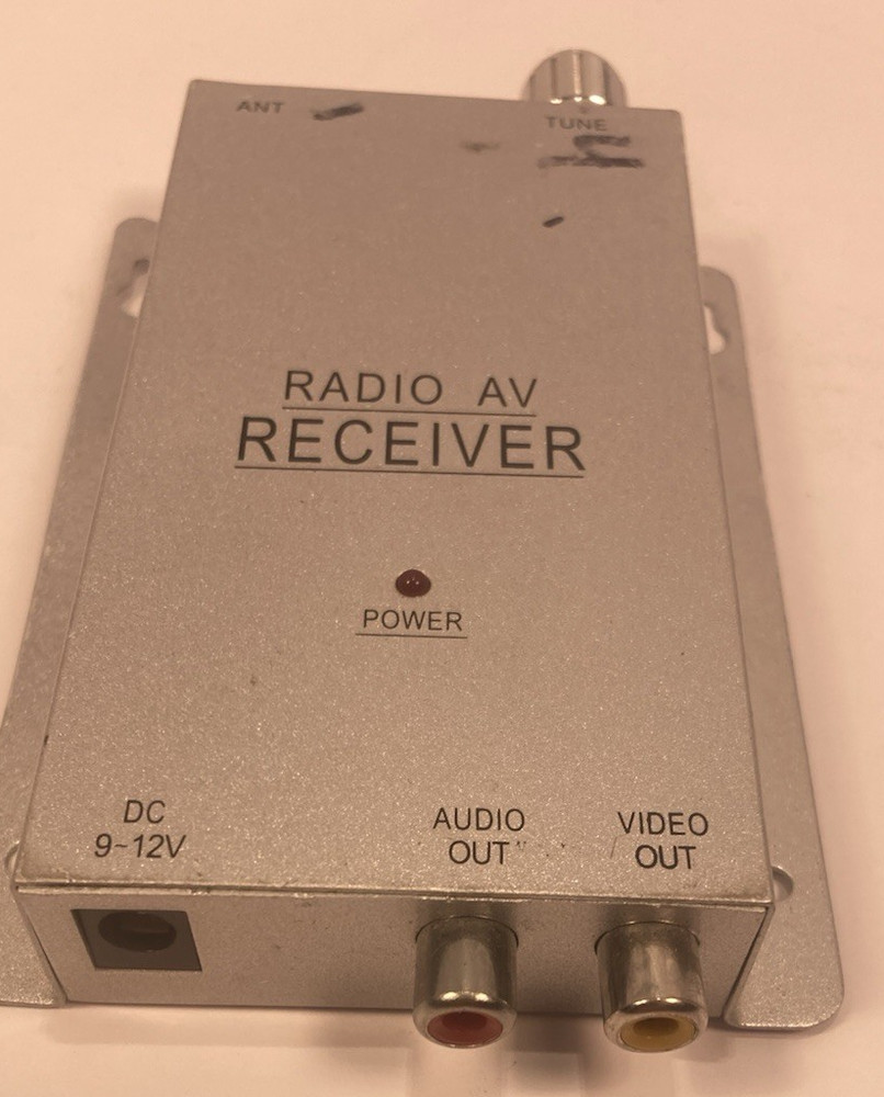 RADIO AV RECEIVER 9-12V Powers Up, NOT Tested