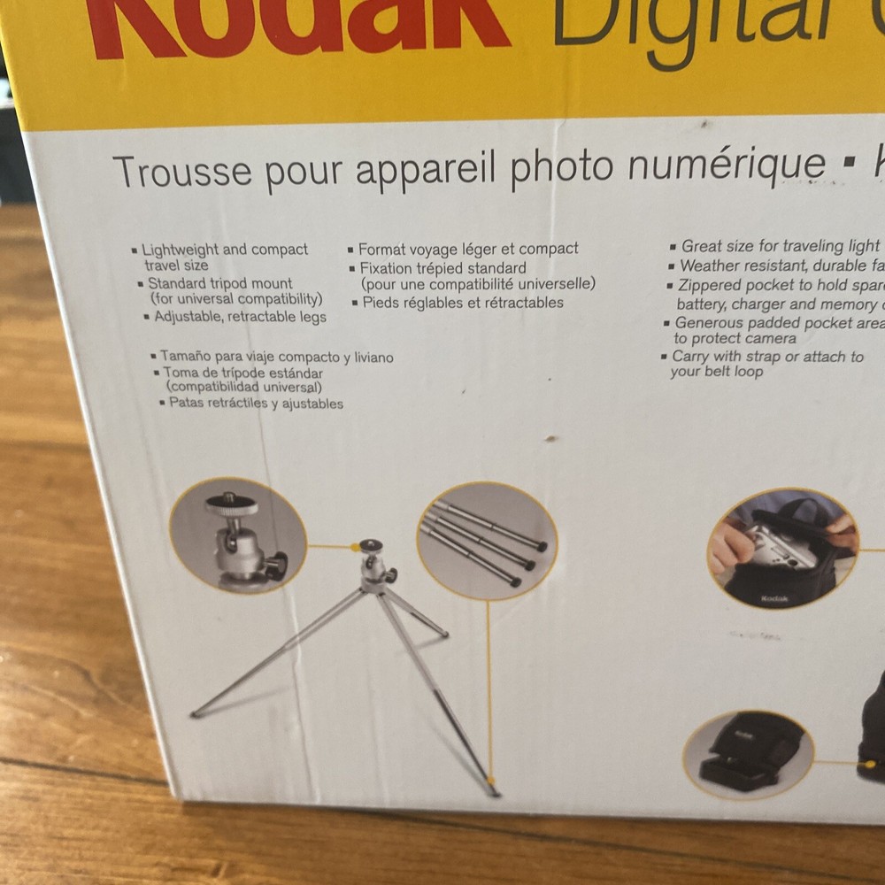 Kodak Digital Camera Accessory Kit 2 Bags And Tripod New