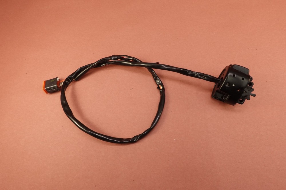 2000-2006 Harley Davidson FLHT Electra Glide RIGHT SWITCH START STOP